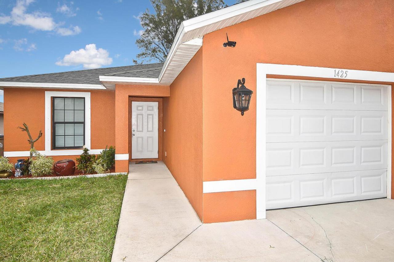 Cape Comfort Suite Cape Coral Exterior photo