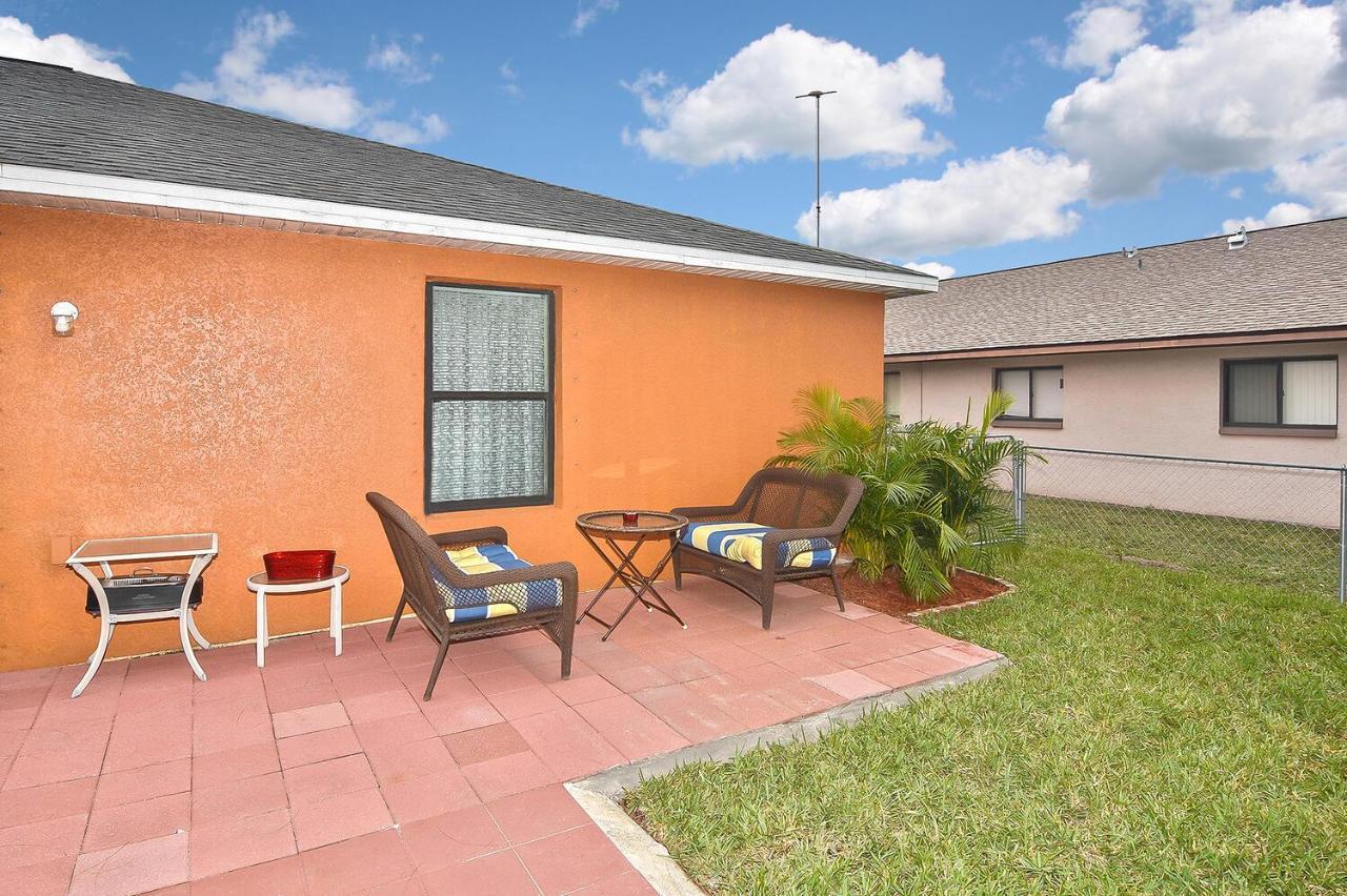 Cape Comfort Suite Cape Coral Exterior photo