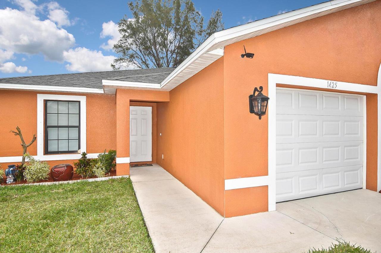 Cape Comfort Suite Cape Coral Exterior photo